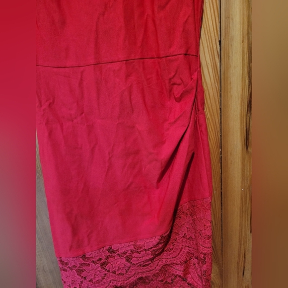 Elegant Red Lace Wedding Dress - Picture 3 of 12